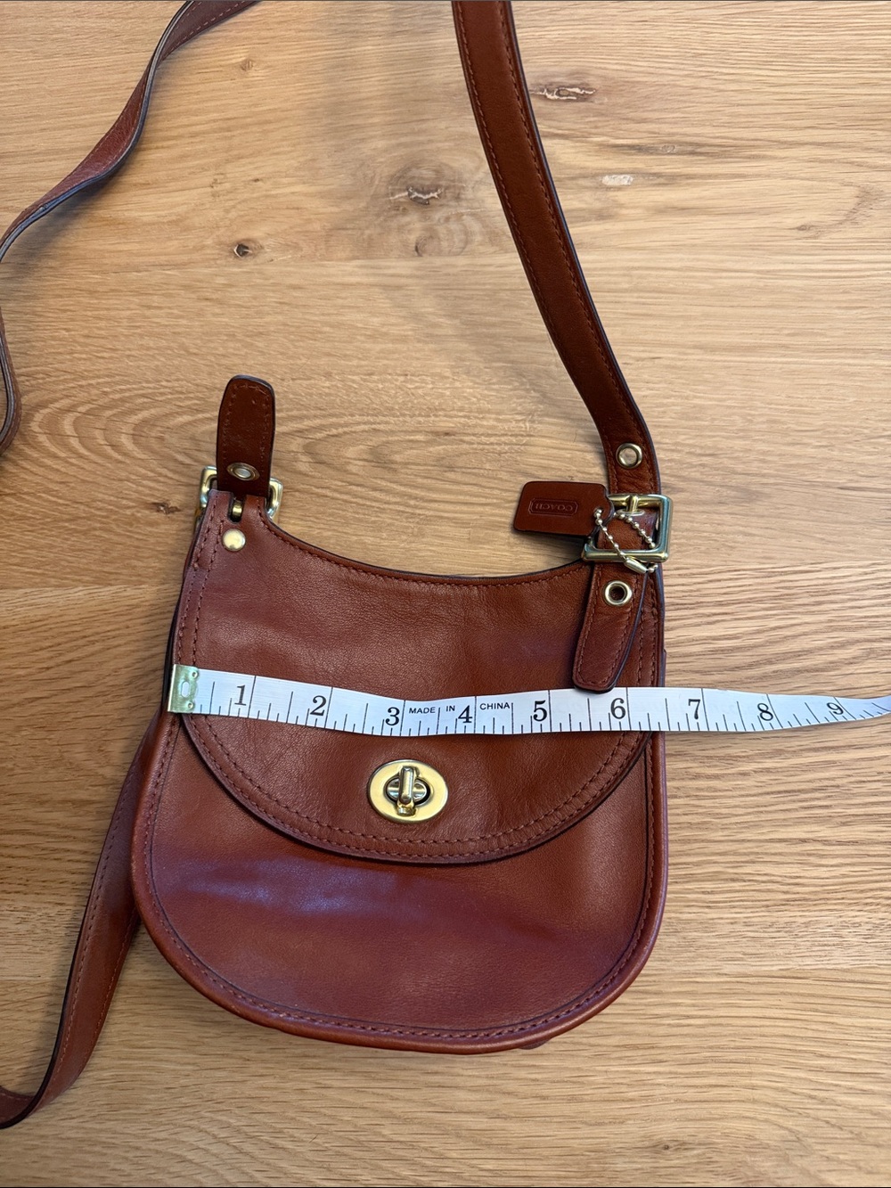 Coach Chestnut Brown Leather Crossbody Saddle Bag with Gold-Tone Turnlock - Picture 7 of 8